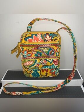 Vera Bradley Provencal Crossbody Bag Purse Wallet Slots Organizer Yellow Retired